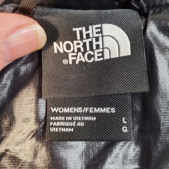The North Face Puffer Vest Womens L Black Thermoball Quilted Eco Packable Hiking - Picture 8 of 12